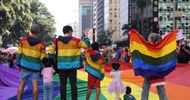 Alta em SP, escassez no Centro-Oeste: como estão distribuídas as vagas de emprego para LGBTs no País