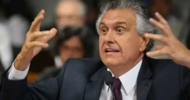Caiado diz que candidatura de Flávio Bolsonaro está 'afundando'