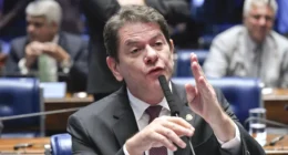 Cid Gomes disputará Senado no Ceará para ajudar PT contra Ciro Gomes