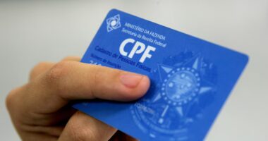 Como os brasileiros escolhem os nomes de seus filhos? A economia ajuda a explicar