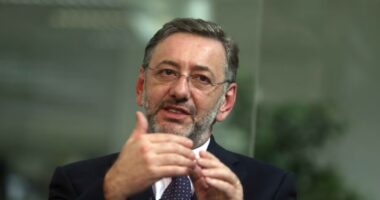 Concessão sobre redução da tarifa do etanol não está na mesa de negociações com EUA, diz ministro