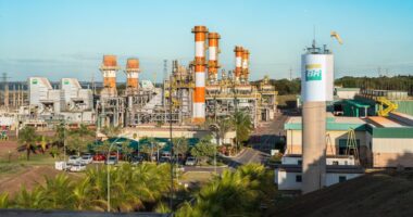 Contratação antecipada de usinas termelétricas aumenta custo da conta de luz em R$ 4,75 bilhões