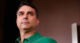 Flávio Bolsonaro participa de audiência nos EUA sobre tarifas de Trump contra o Brasil