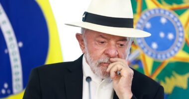 Governo Lula diz que 16,5% das exportações aos EUA são atingidas pela tarifa acumulada de 37,5%