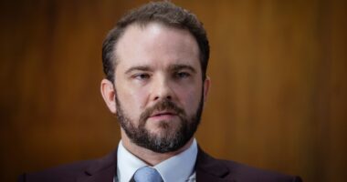 Governo Lula oficializa prorrogação do programa Desenrola até 31 de agosto