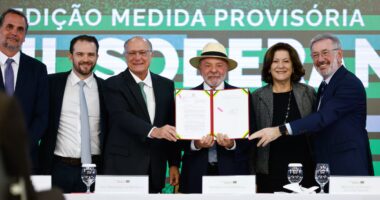 Governo reembala Plano Brasil Soberano para socorrer setores afetados por tarifaço; veja as taxas