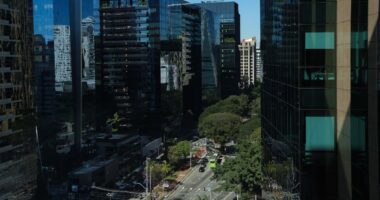 Home office ou 50% de aumento no salário para voltar ao escritório: o que os paulistas preferem?