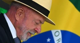 Lula diz que "ninguém vai meter o bedelho nas eleições" do Brasil