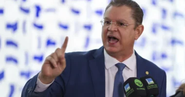 PF diz que compra de imóvel de Sóstenes não teve origem dos recursos comprovada