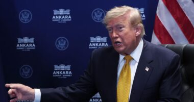 Preços do petróleo disparam após Trump afirmar que cessar-fogo com Irã ‘acabou’