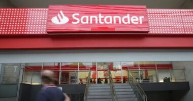 Santander encerra ‘Era Mario Leão’ com missão difícil para Gilson Finkelsztain, novo presidente