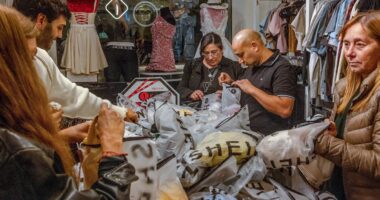 A Shein era a grande promessa da moda rápida. Agora, luta por uma segunda chance