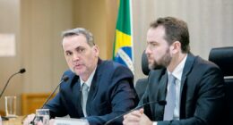Acenos de ajuste fiscal da equipe econômica são risíveis: tardios, insuficientes ou lorotas