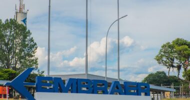BNDES aprova até R$ 3,7 bilhões para exportação de 19 aviões Embraer para a canadense Porter