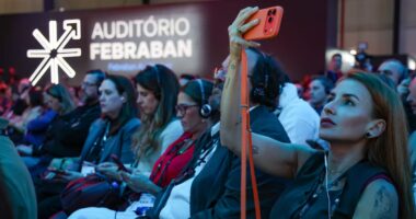 Bancos aceleram uso de IA, mas mantêm decisões críticas sob comando humano