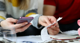 Consumo e preços avançam e eleição complica o quadro para a economia