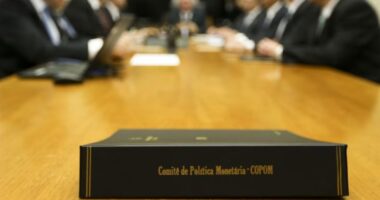 Custos de credibilidade do BC não compensam possíveis ganhos decorrentes da redução da Selic