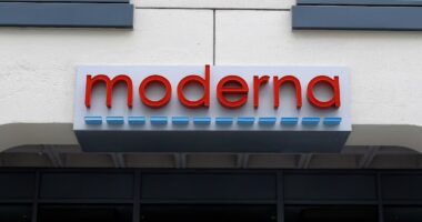 Da covid ao câncer: como as ações da Moderna subiram 177% em apenas um dia