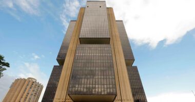 Endividamento do governo volta a subir e atinge 82,5% do PIB, maior patamar desde abril de 2021