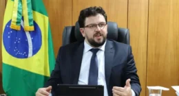 Ex-chefe de gabinete de Lula deixa campanha após contas pagas por empresária alvo da PF