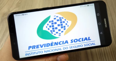 Governo reduz em R$ 5 bilhões projeção de gastos com Previdência para 2027