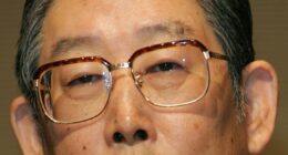 Hiroshi Okuda, ex-presidente da Toyota, morre aos 93 anos