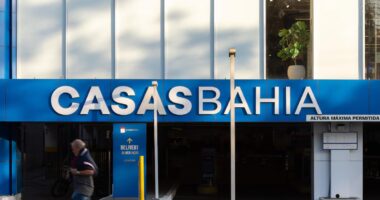 Para quem a Casas Bahia deve? Banco do Grupo Bradesco tem mais de R$ 3 bi a receber; veja lista