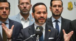 Presidente da Colômbia pede a Trump suspensão de tarifas após terremoto