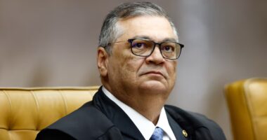 Dino dá 90 dias para Fazenda apresentar proposta de aprimoramento da CVM, após falhas no Master