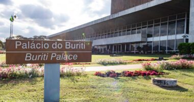 Distrito Federal faz manobra nas contas para aumentar capacidade de pagamento e socorrer BRB