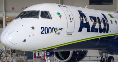 Embraer chega a 2 mil aviões da família-E-Jet, 3º maior programa de jatos comerciais do mundo