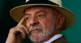 Fim da taxa das blusinhas e da escala 6x1 é aposta eleitoral de Lula, com efeito incerto