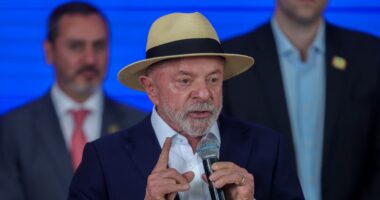 Governo cancela recursos de Previdência, servidores e BPC para acomodar reajuste do Bolsa Família