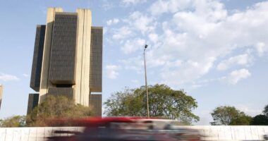 IBC-Br, prévia do PIB do Banco Central, cai 0,22% em julho, acima do esperado