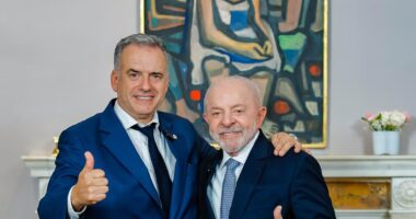 Lula se reúne com presidente do Uruguai e fala em conhecer experiência do país na regulação de bets