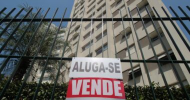 Morar de aluguel fica 9% mais caro em um ano, mas inadimplência recua; entenda