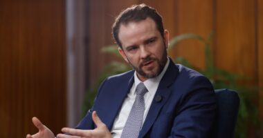 País está cansado de troca de regra fiscal, diz Durigan
