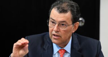 Senado aprova projeto que cria política nacional de minerais críticos