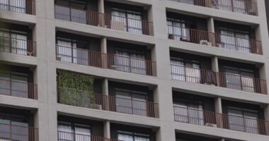 Distratos atingem um em cada cinco imóveis de médio e alto padrão, o maior patamar desde 2020