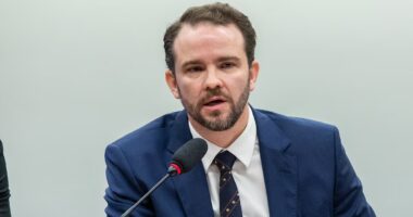 Durigan diz que ainda há R$ 1,3 bi em contas de bets; bancos têm até 14/10 para pagar apostadores