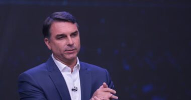 Flávio Bolsonaro promete ressuscitar benefício fiscal criado na pandemia para o setor de eventos