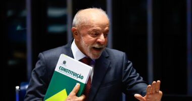 Governo Lula admite falta de recursos para manter políticas atuais a partir de 2028