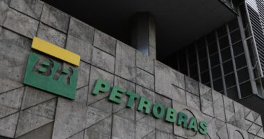Petrobras aumenta o preço do querosene de aviação em 11,8%