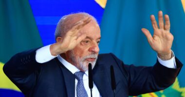 Pix de R$ 5 mil para MEIs anunciado por Lula só poderá ser pago a partir de 2027
